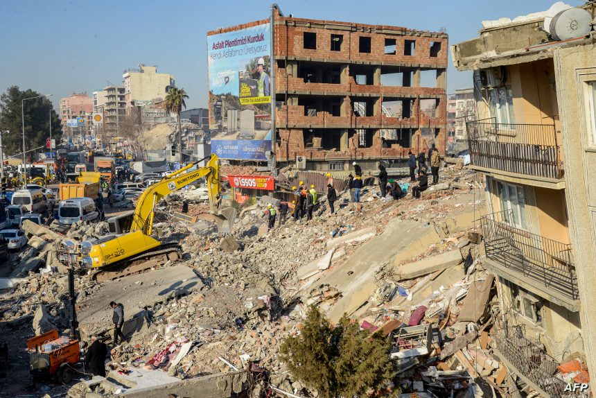 الخارجية: 22 جريحاً من أبناء الجالية العراقية إثر الزلزال الذي ضرب تركيا