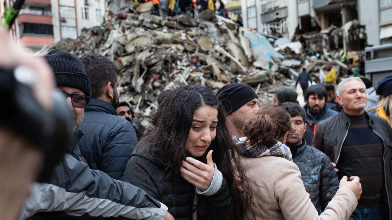 ادارة الطوارئ والكوارث التركية: ارتفاع ضحايا زلزال قهرمان مرعش إلى 44218 قتيلاً