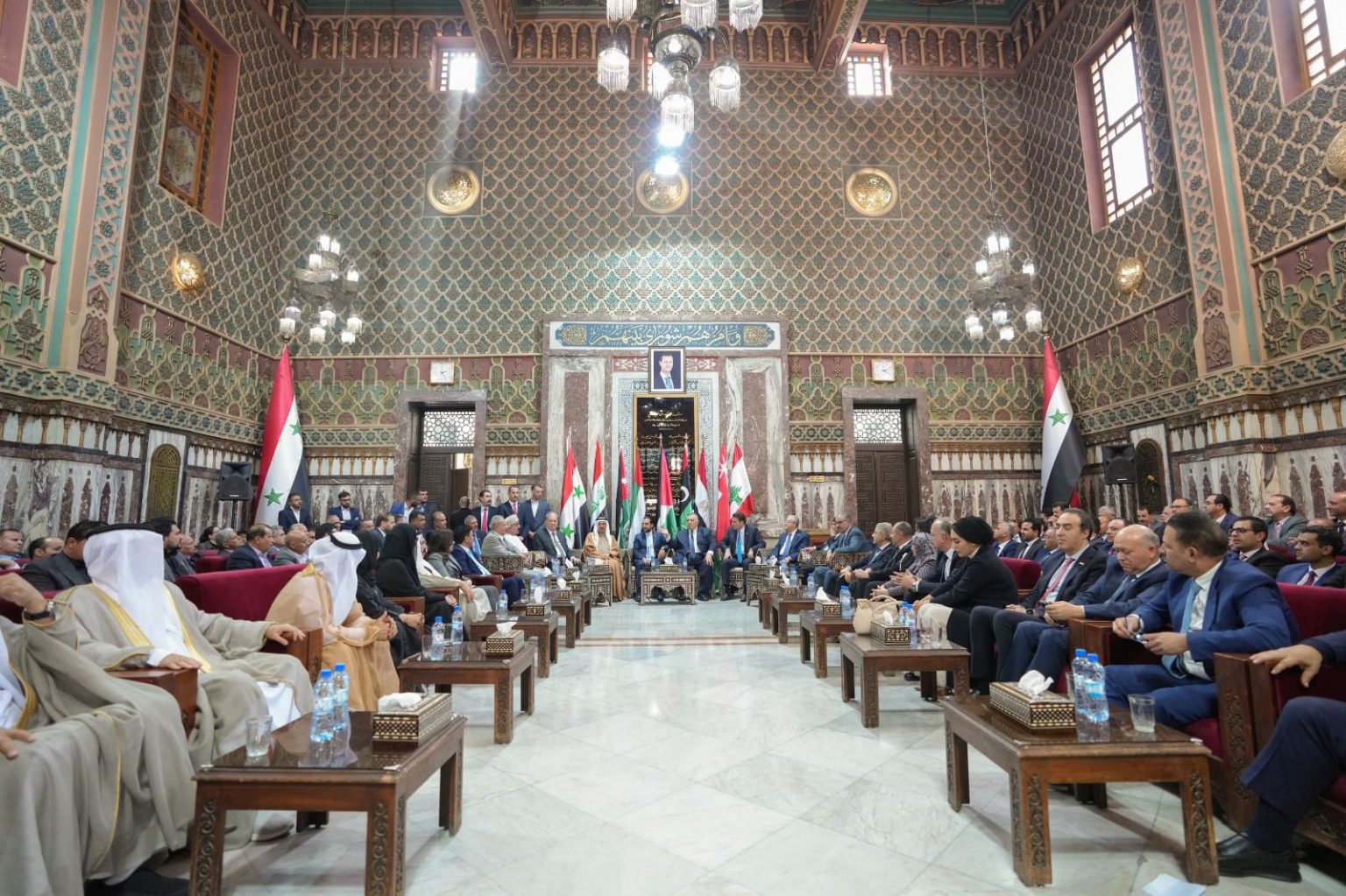 بالصور .. الحلبوسي ووفد الاتحاد البرلماني العربي يزور مجلس الشعب السوري