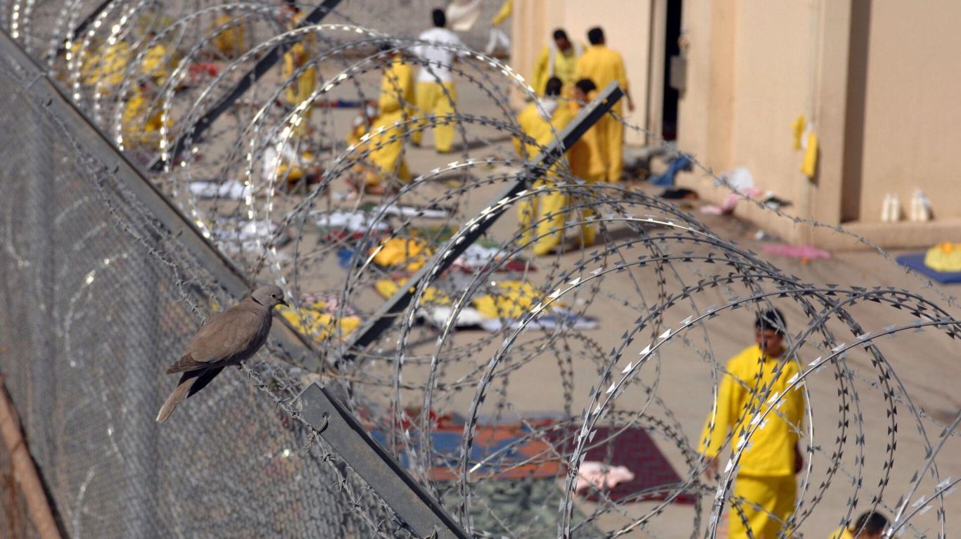وزارة العدل: 10 آلاف نزيل في سجوننا بتهم المخدرات
