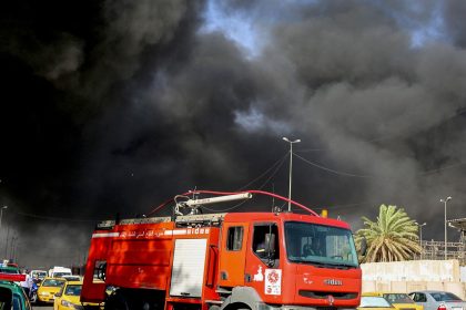 اندلاع حريق بصهريجين محملين بـ"الكاز" في حي البساتين ببغداد