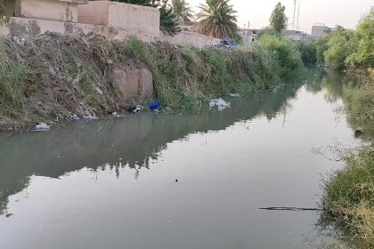 نهر خريسان.. شريان محافظة ديالى يتحول الى محطة لمياه الصرف ومكبا للنفايات