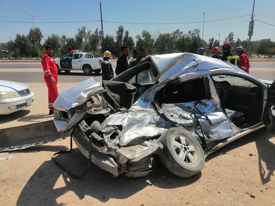 الدفاع المدني ينتشل جثتين نتيجة حادث سير على طريق كربلاء - نجف