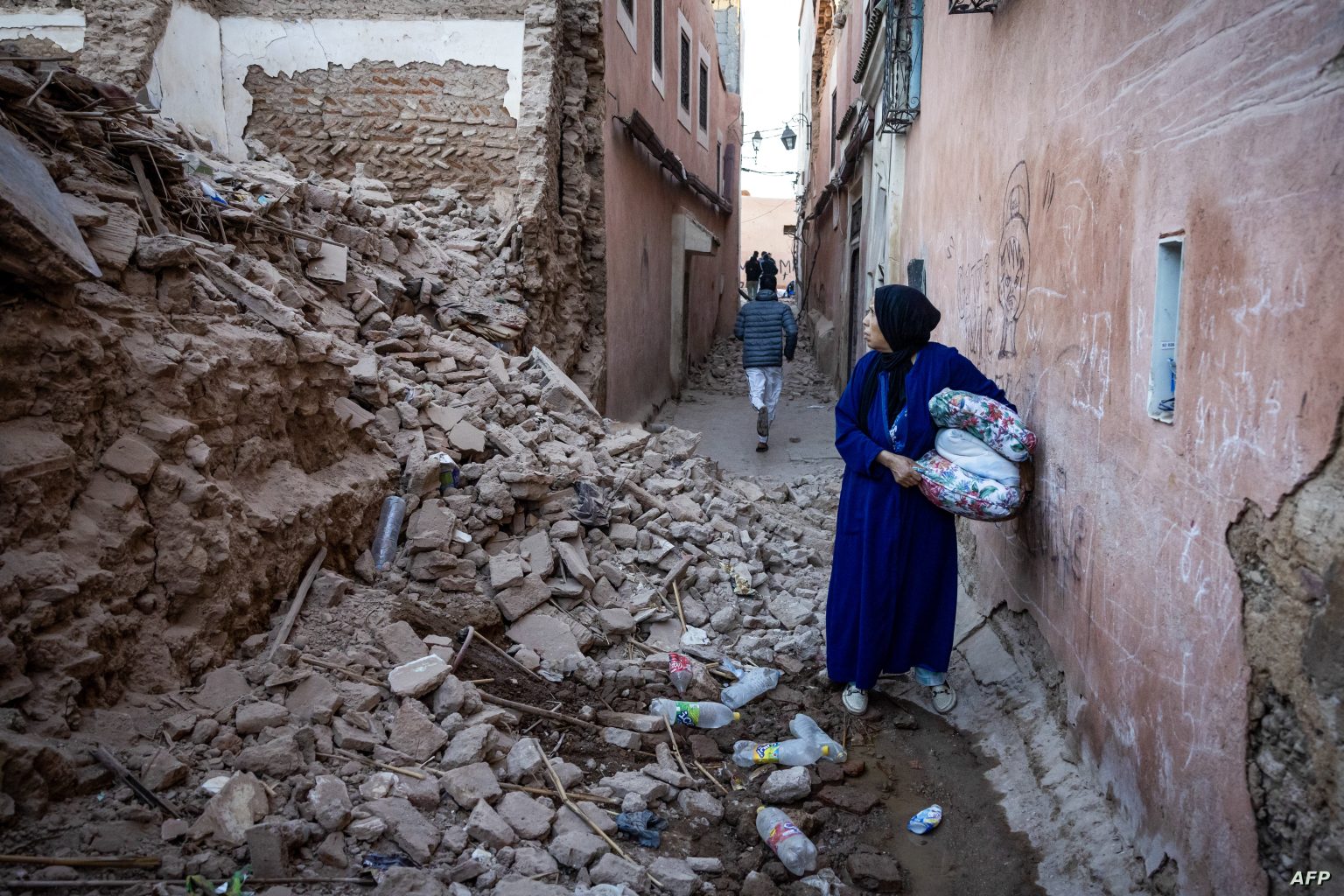 المغرب: ارتفاع عدد ضحايا الزلزال إلى 1037 قتيلاً