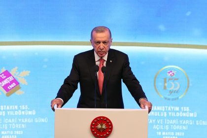 اردوغان يطلب من البرلمان تمديد بقاء الجيش التركي في سوريا والعراق لعامين إضافيين