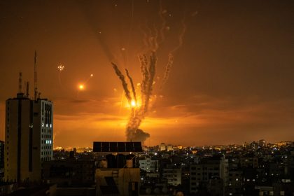 كتائب القسام تقصف "تل أبيب" برشقة صاروخية رداً على استهداف المدنيين