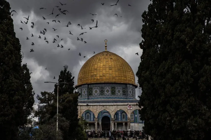 الوقف السني يدعو المساجد للبدء بالتكبير دعماً وتضامناً مع الفلسطينيين في غزة