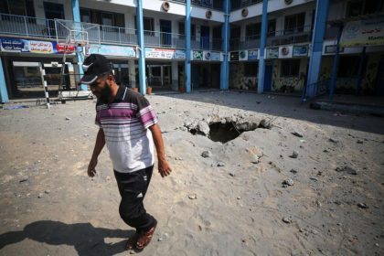 غارة إسرائيلية على مدرسة للأونروا تؤوي نازحين شمالي قطاع غزة