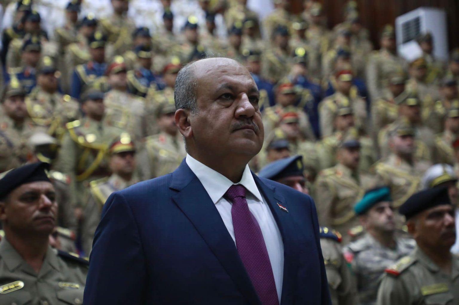 وزير الدفاع لمنتسبي الجيش العراقي: مارسوا حقكم دون فرض رأي او إجبار