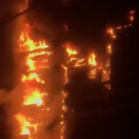 اندلاع حريق داخل مستشفى "غاندي" في العاصمة الايرانية طهران