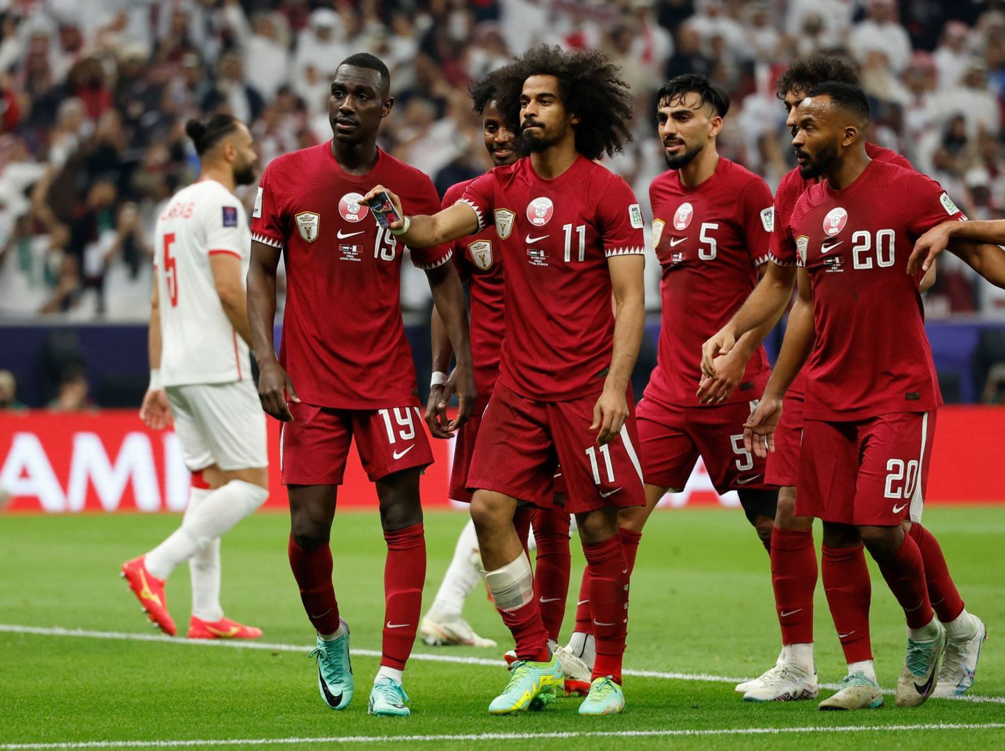 هاتريك أكرم عفيف يقود قطر للتتوج بكأس آسيا للمرة الثانية على التوالي
