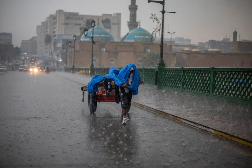 طقس العراق.. أمطار رعدية وانخفاض في درجات الحرارة نهاية الأسبوع الحالي