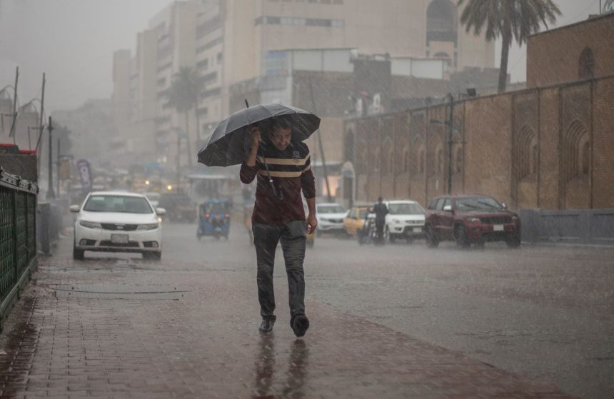 طقس العراق.. تساقط أمطار وحالوب وانخفاض بدرجات الحرارة خلال الأيام المقبلة