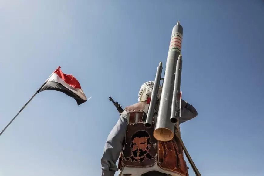 "أنصار الله" اليمنية تعلن استهداف سفن إسرائيلية وبريطانية وأمريكية