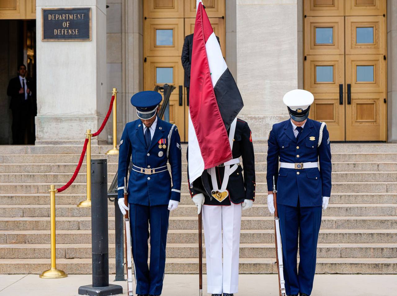 السوداني يصل مبنى وزارة الدفاع الأمريكية