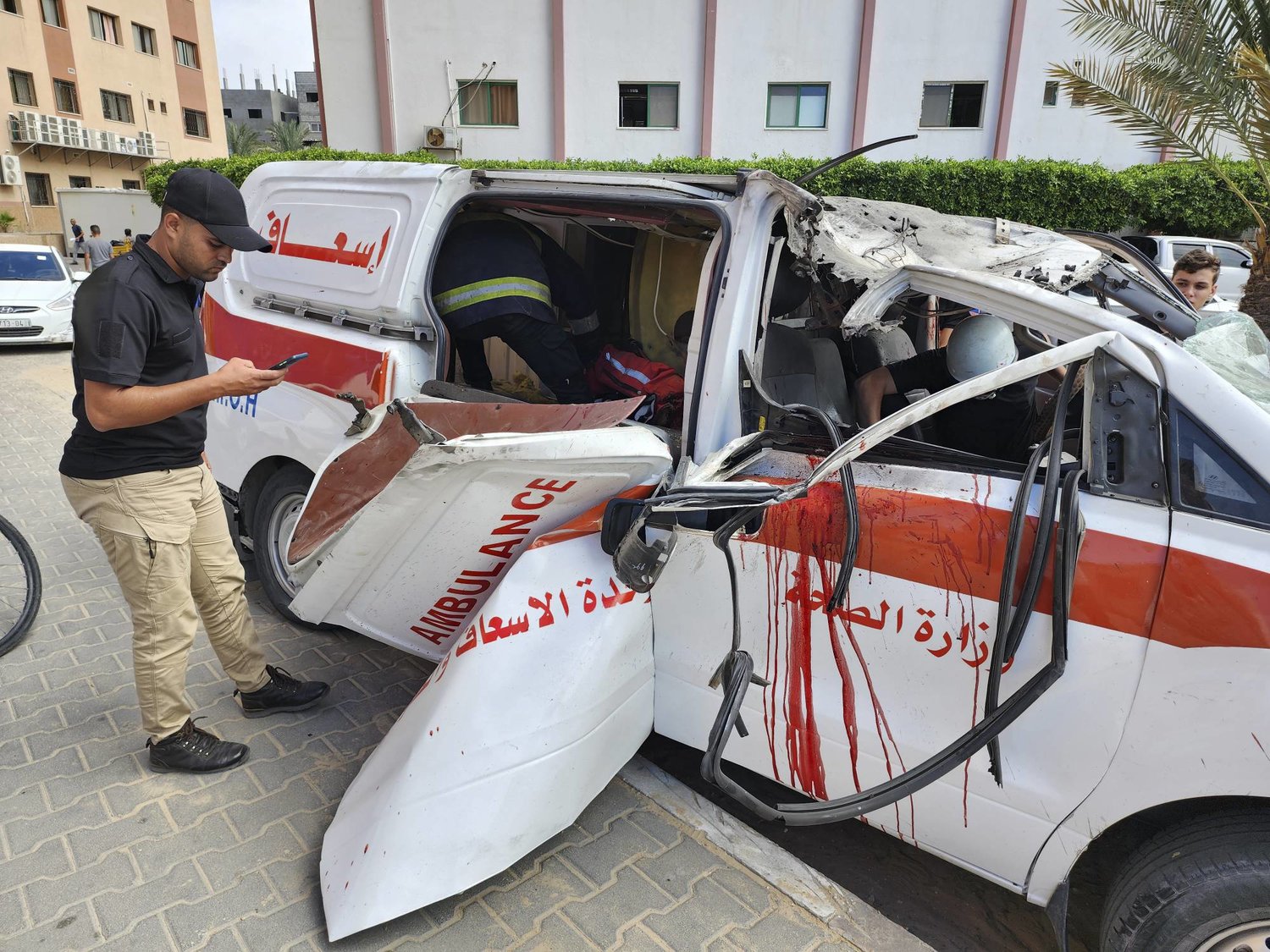 المكتب الإعلامي في غزة: جيش الاحتلال أعدم أكثر من 300 من الطواقم الطبية بغزة