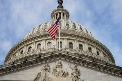 الكونغرس الأمريكي يطالب تيك توك بقطع علاقتها مع الصين: إما هذا أو الحظر