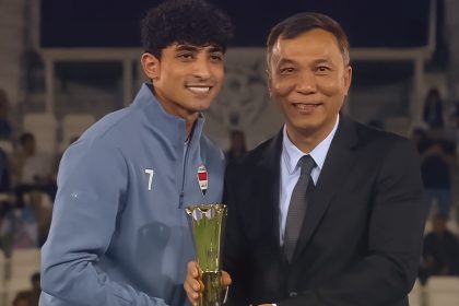 لاعب المنتخب الأولمبي العراقي علي جاسم يفوز بجائزة هداف بطولة كأس آسيا