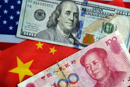 خبراء يحذرون من "قنبلة": ديون الولايات المتحدة والصين تشكلان خطرا على المالية العالمية