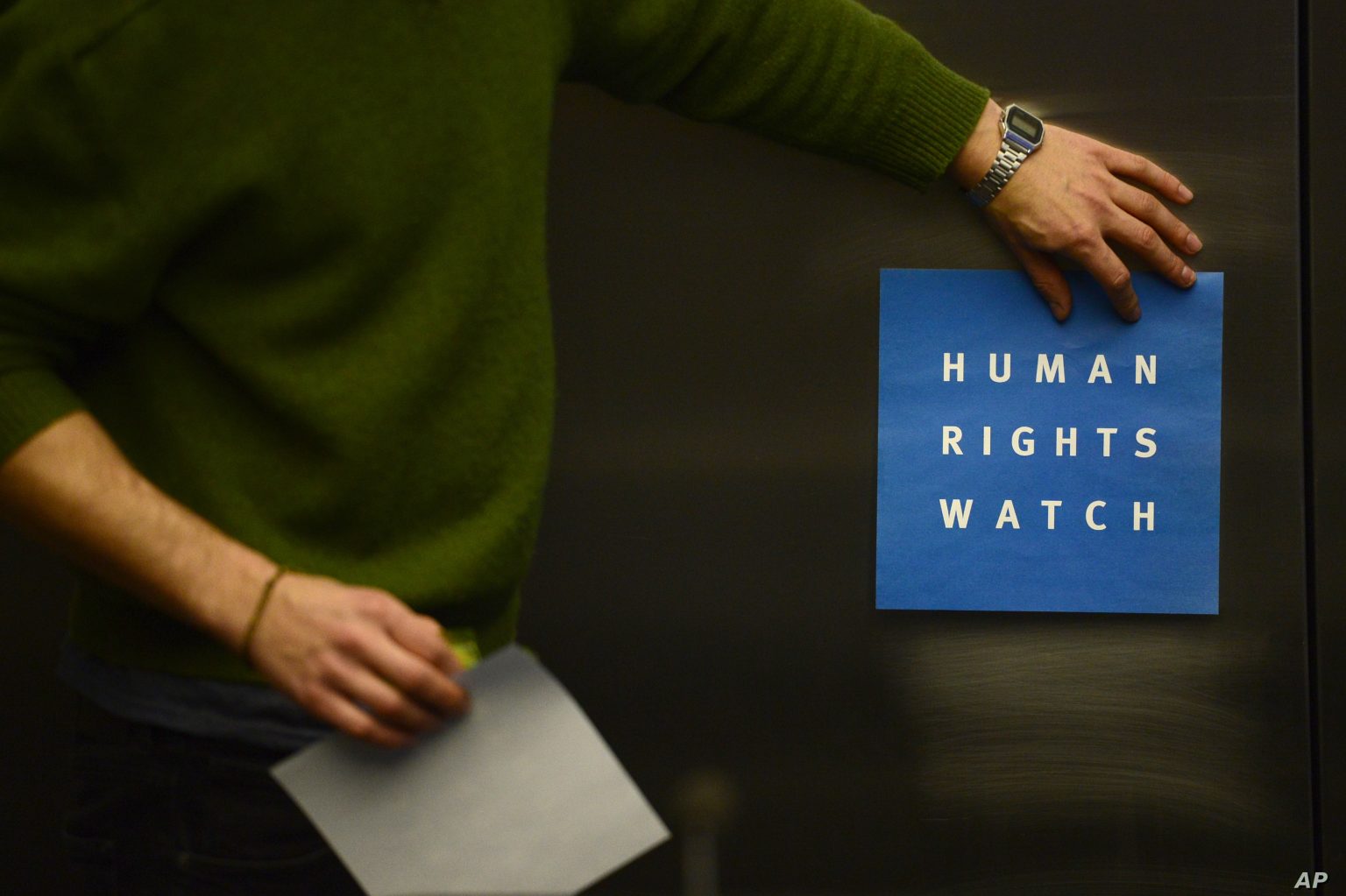 منظمة "هيومن رايتس ووتش" تعلق على قانون تجريم المثلية في العراق