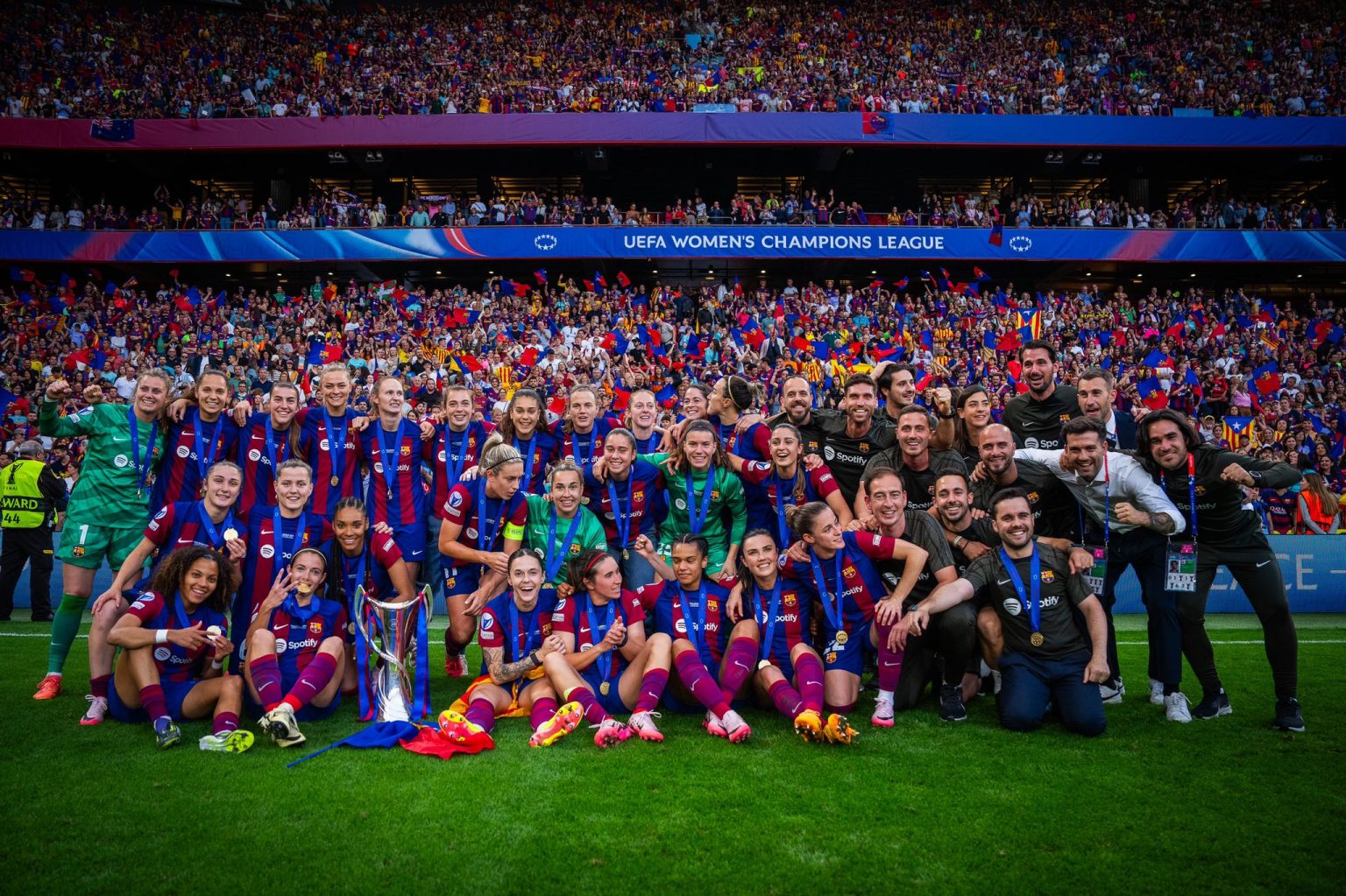 برشلونة يتوج بدوري أبطال أوروبا للسيدات للمرة الثالثة