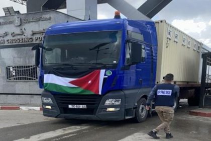 الاردن تسير 40 شاحنة تحمل المساعدات الانسانية الى قطاع غزة