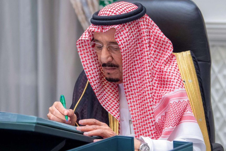 العاهل السعودي يأمر باستضافة 1000 حاج من ذوي الشهداء والجرحى من اهالي غزة استثنائيًا