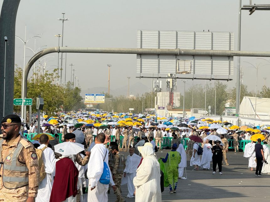 وسط إجراءات تنظيمية رائعة.. الحجاج ينفرون إلى مزدلفة مع غروب الشمس