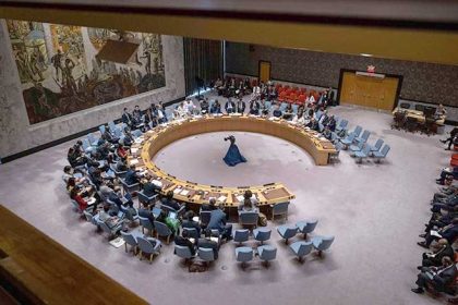 مجلس الامن الدولي يعتمد قرارًا بشأن هجمات الحوثيين على السفن التجارية