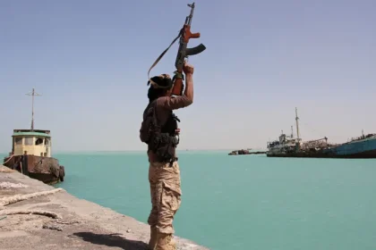 بريطانيا تعلن عن حادث بحري على بعد 13ميلاً من ميناء المخا اليمني