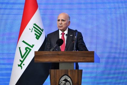 وزير الخارجية يدعو الخزانة الأمريكية إلى إعادة النظر في العقوبات المفروضة على المصارف العراقية