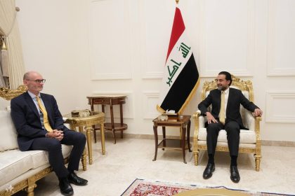رئيس حزب "تقدم" محمد الحلبوسي يستقبل السفير البريطاني لدى العراق