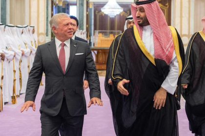 ولي العهد السعودي وملك الأردن يشددان على الوقوف الكامل مع فلسطين ولبنان