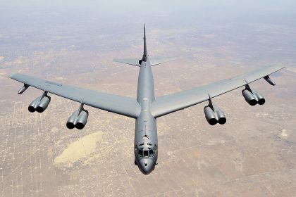 الولايات المتحدة تنشر ست قاذفات من طراز B-52 في الشرق الأوسط