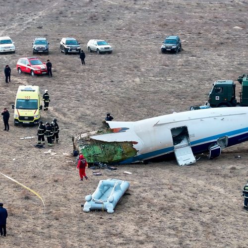 العراق يعزي أذربيجان بضحايا حادث تحطم طائرة الركاب