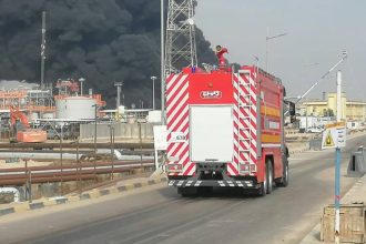 وزارة النفط: حريق حقل الرميلة الشمالي وقع لاسباب فنية ولم نسجل اي أضرار بشرية