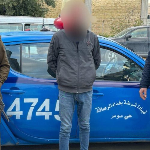 القبض على محتال يرمي نفسه امام السيارات لأخذ مبالغ مالية في منطقة الاعظمية ببغداد