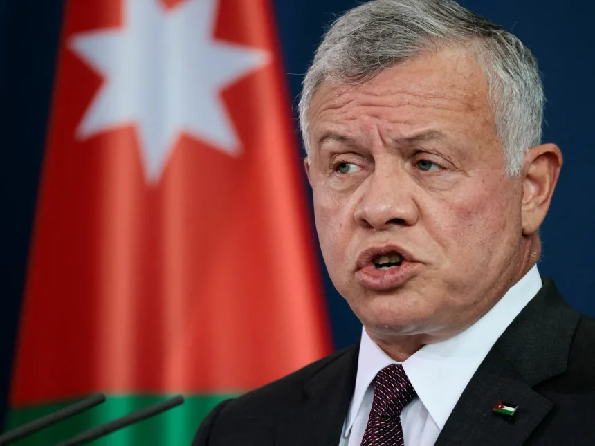 ملك الأردن والمستشار الألماني يدعوان إلى وقف الحرب الإسرائيلية على غزة فورا