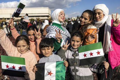 عودة (1.4) مليون سوري إلى ديارهم منذ ديسمبر 2024 ومخاوف من مغادرتهم مجددا