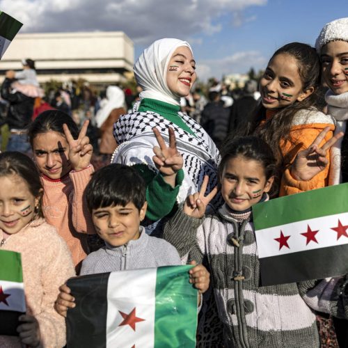 عودة (1.4) مليون سوري إلى ديارهم منذ ديسمبر 2024 ومخاوف من مغادرتهم مجددا