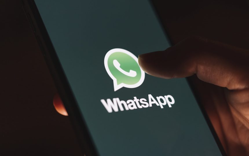 مستخدمون يبلغون عن تعطل واسع في تطبيق "واتساب"