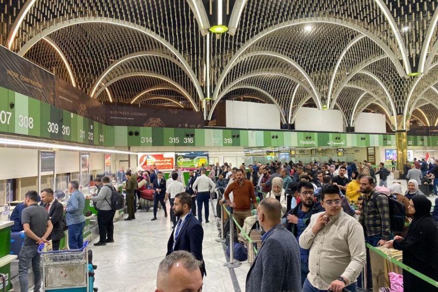 النقل: لا صحة لتعليق الرحلات إلى مطار بغداد الدولي والأجواء ما زالت مفتوحة