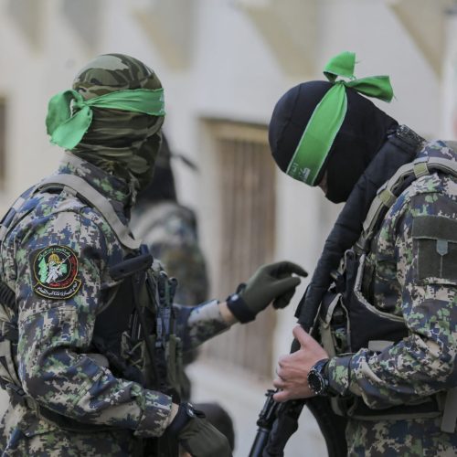 حماس: فقدنا الاتصال مع المجموعة الآسرة للجندي "عيدان ألكسندر" بعد قصف مكان تواجدهم