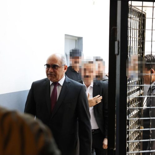 رئيس جهاز الأمن الوطني يؤكد أهمية الاستمرار بتوثيق إجراءات الاعتقال والتحقيق مع الموقوفين