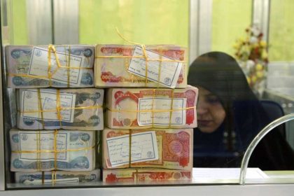 العجز يصل إلى 60 تريليون دينار.. انخفاض أسعار النفط يؤخر وصول جداول الموازنة إلى البرلمان
