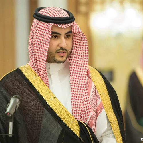 إعلام: وزير الدفاع السعودي يصل اليوم إلى طهران لإجراء محادثات مع كبار المسؤولين الإيرانيين