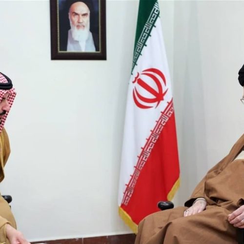 المرشد الإيراني خلال لقائه وزير الدفاع السعودي: من الأفضل أن يتعاون الإخوة في المنطقة
