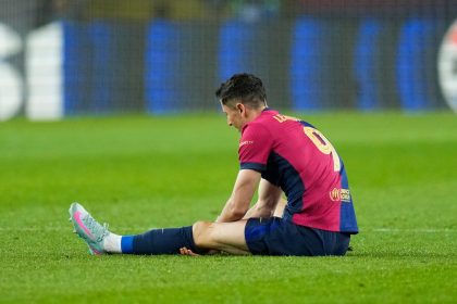 زلزال في برشلونة.. ليفاندوفسكي مهدد بالغياب عن مباراتي الكلاسيكو