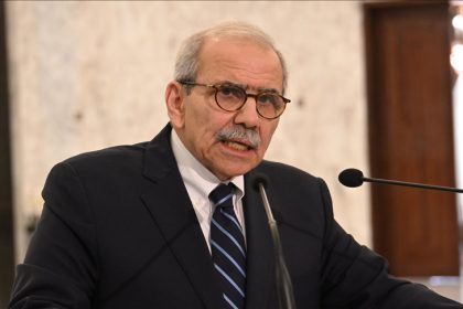 رئيس الحكومة اللبنانية: الدولة هي المخولة بامتلاك السلاح واتخاذ قرار الحرب والسلم