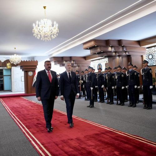 وزير الداخلية ونظيره الإسباني يناقشان التعاون في مجال التدريب وبناء القدرات